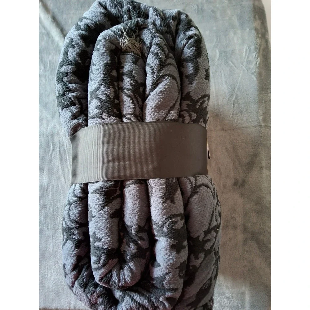 Cynthia Rowley Skull Damask Jacquard Knit Blanket Grey Black Full Queen 90x90